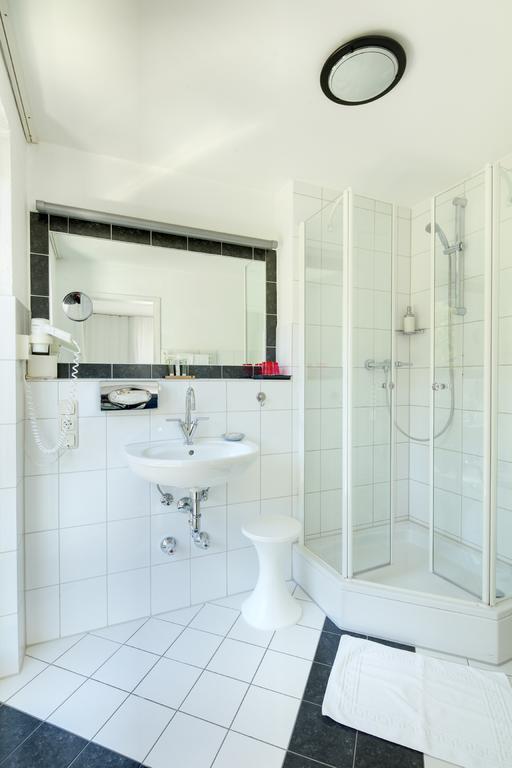 Hotel Kleiner Koenig Швангау Екстер'єр фото