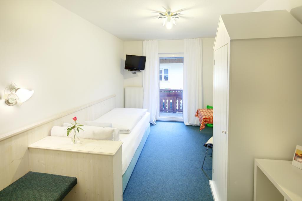 Hotel Kleiner Koenig Швангау Екстер'єр фото